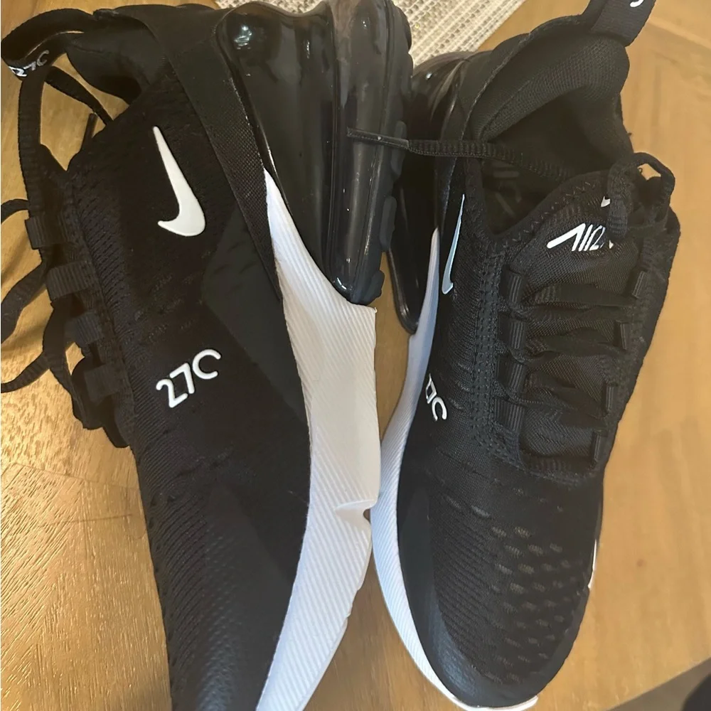 Nike Air Max 270 Black and White Sneakers - Picture 3 of 6